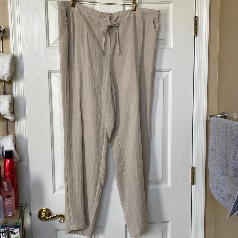 Charter Club - Beige Loose Linen Like Pants with elastic w/ Button with Zipper